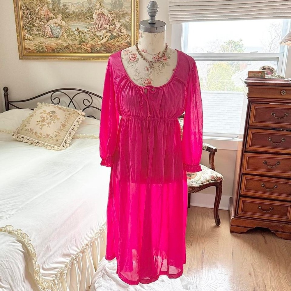 70s pink long sleeve nightgown 70s kayser pink long sleeve gown size medium